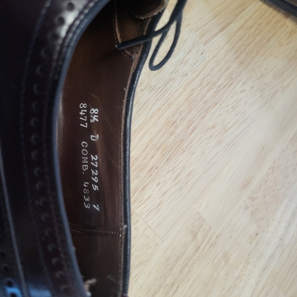 Allen Edmonds Men's Burgundy Leather Oxfords - Picture 9 of 13